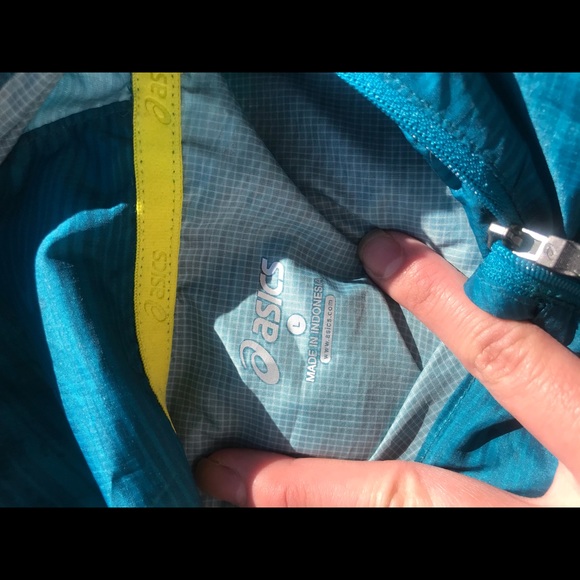 Vintage Asics Windbreaker - Picture 3 of 3